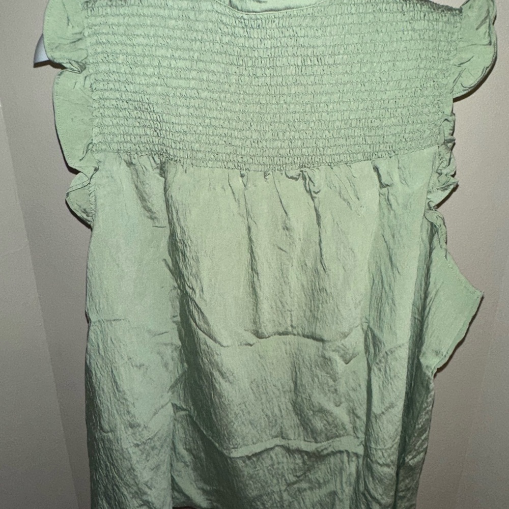 Torrid Light Green Ruffle Blouse NWT - Picture 6 of 7
